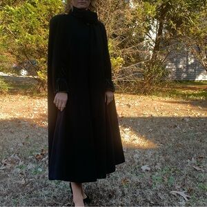 Alorna Elegant Black Women's wool coat poncho vintage made in USA elegant